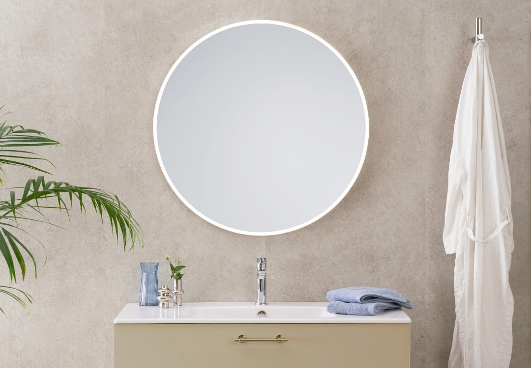 Spegel med rörelsesensor 